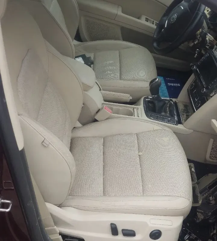 Škoda Superb, Sedišta (2008-2015)