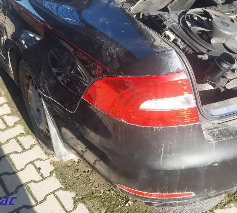 Škoda Superb, Štop Lampa, Leva (2013-2015)